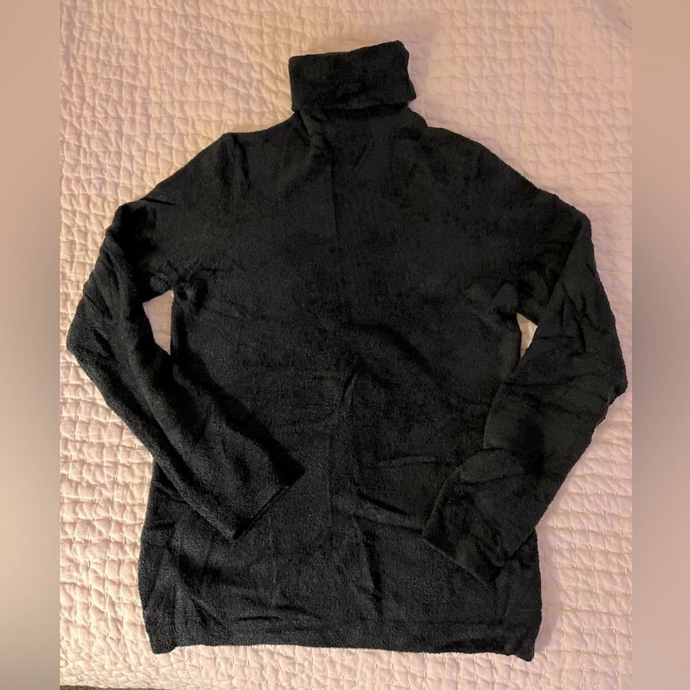 Holly Robinson Peet maternity turtleneck sweater size small black.